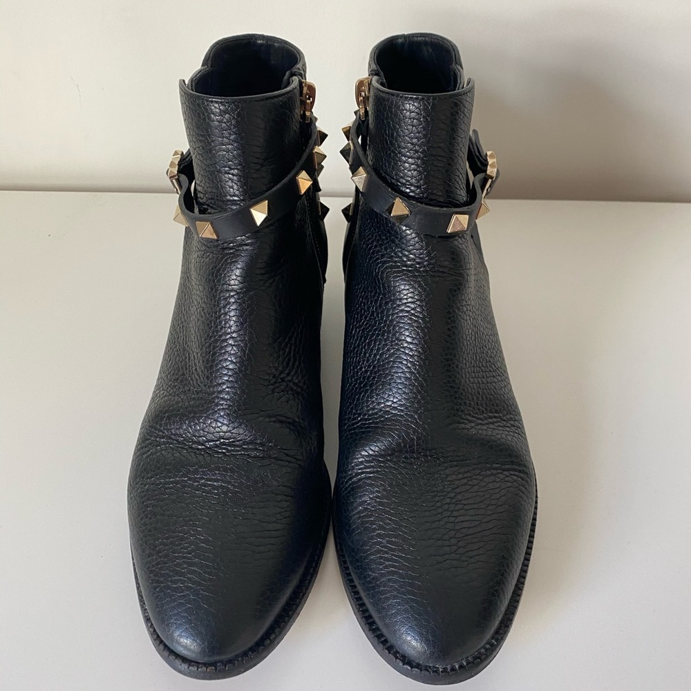 Valentino Boots *LIGHTLY WORN/ GREAT CONDITION*